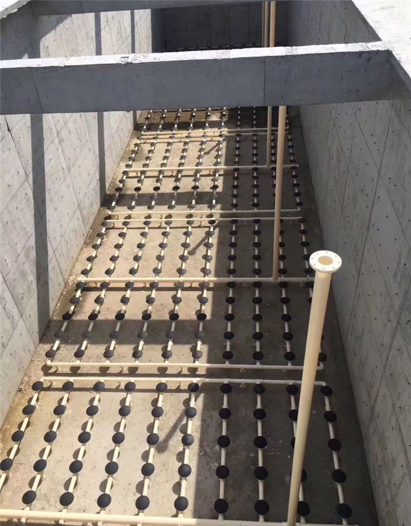 曝氣器